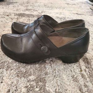 Black Dansko Shoes size 40